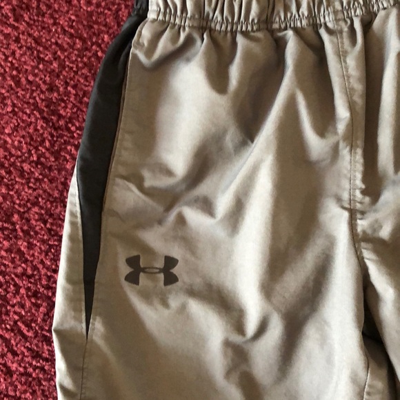 Under Armour light weight pants XL - Picture 2 of 5